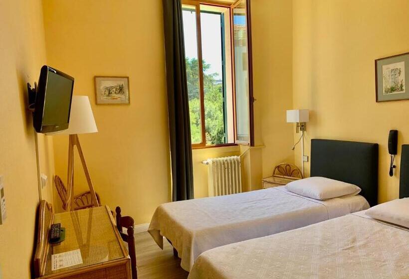 ホテル Hôtel Lapérouse Des Cordeliers