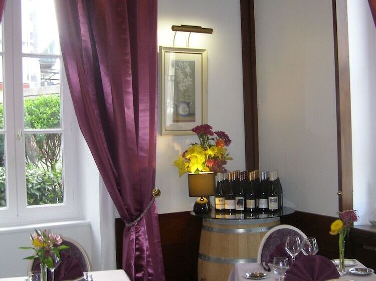 בית מלון כפרי Hôtel Le Chêne Vert