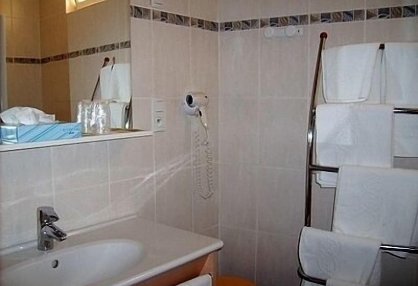 בית מלון כפרי Hôtel Le Chêne Vert