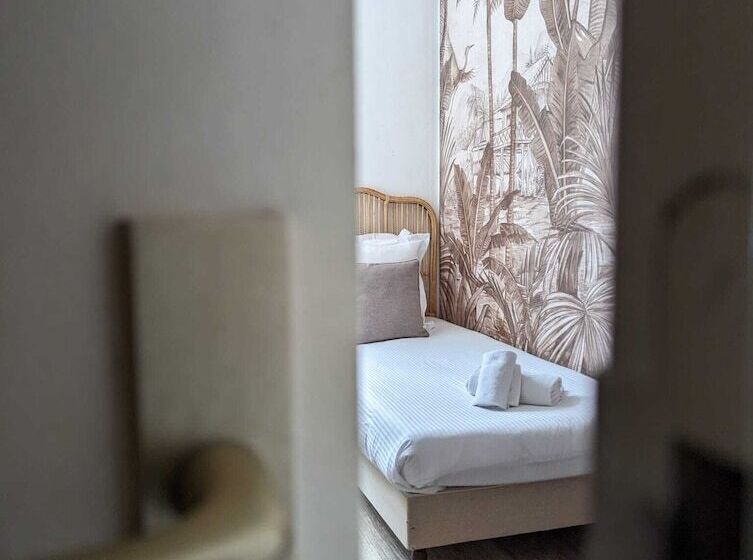 ホテル Hôtel Le Lion D'or