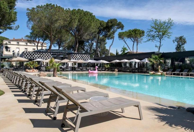 Отель Hôtel Le Mas De Couran