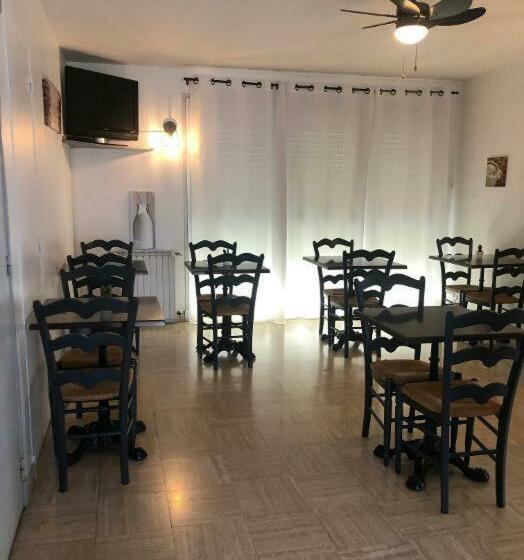 ホテル Hôtel Le Relais