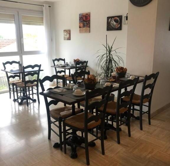 ホテル Hôtel Le Relais