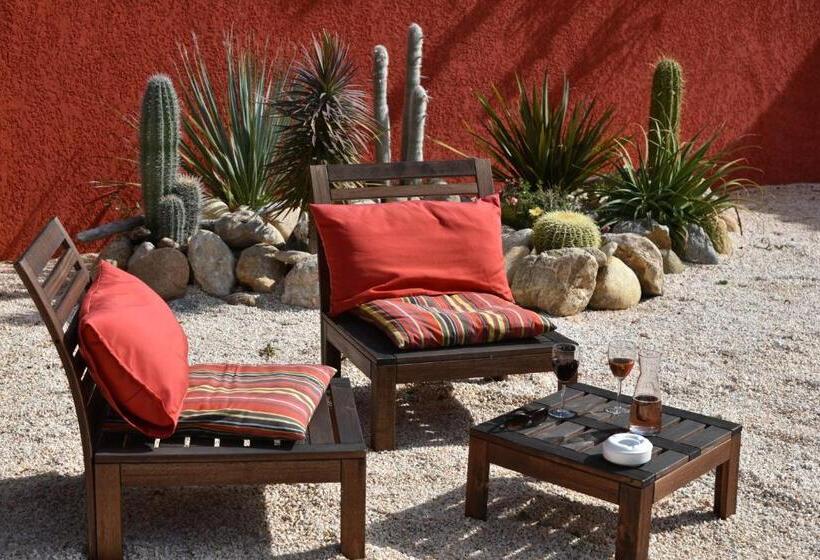 ホテル Hôtel Les Mimosas