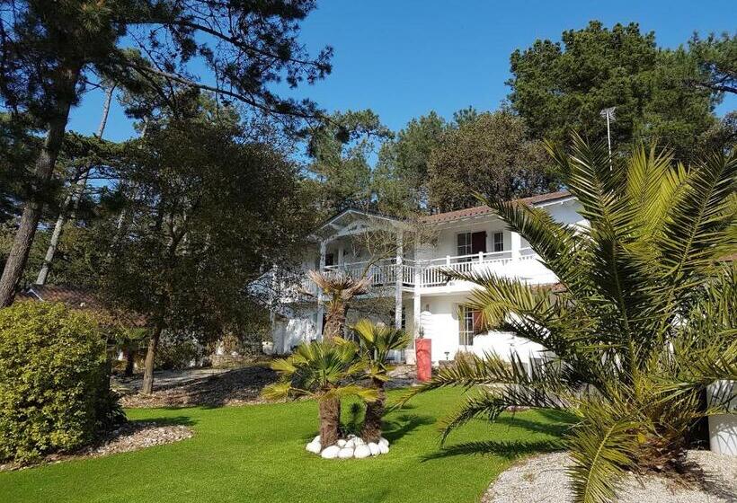 בית מלון כפרי Hôtel Les Prateaux