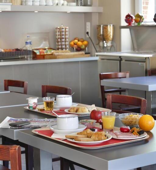 فندق Hôtel Les Tilleuls, Bourges