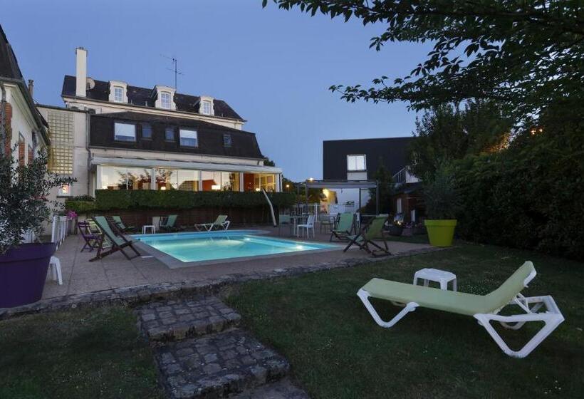 فندق Hôtel Les Tilleuls, Bourges
