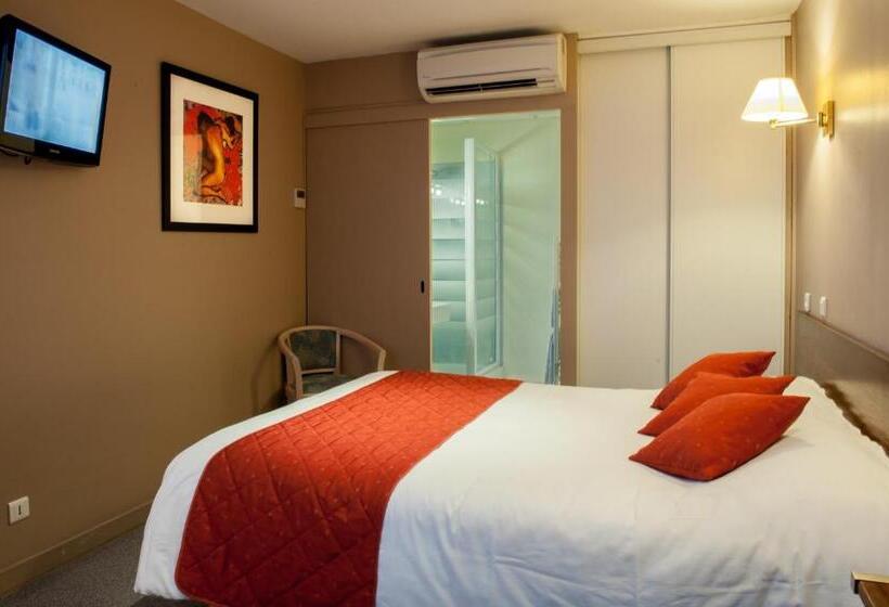 فندق Hôtel Les Tilleuls, Bourges