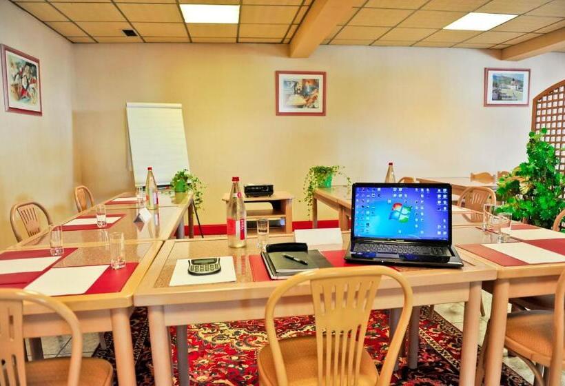 فندق Hôtel Les Tilleuls