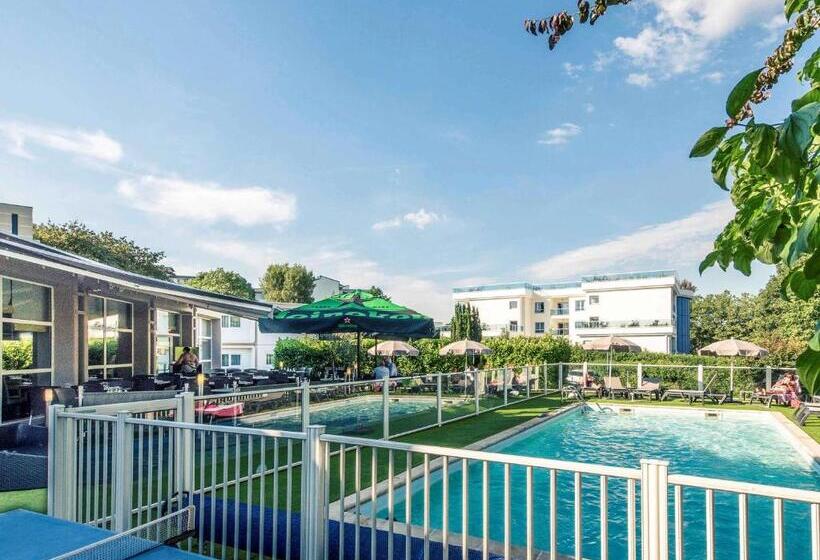 בית מלון כפרי Hôtel Mercure Annecy Sud