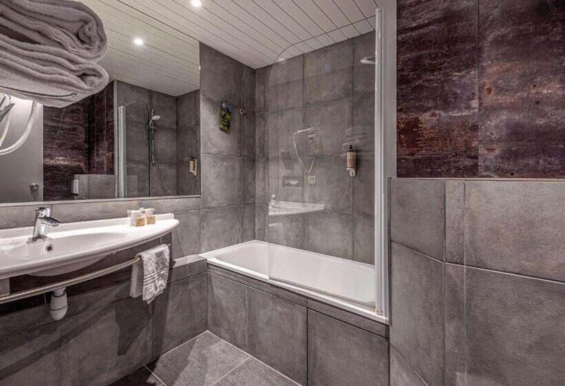 בית מלון כפרי Hôtel Mercure Annecy Sud