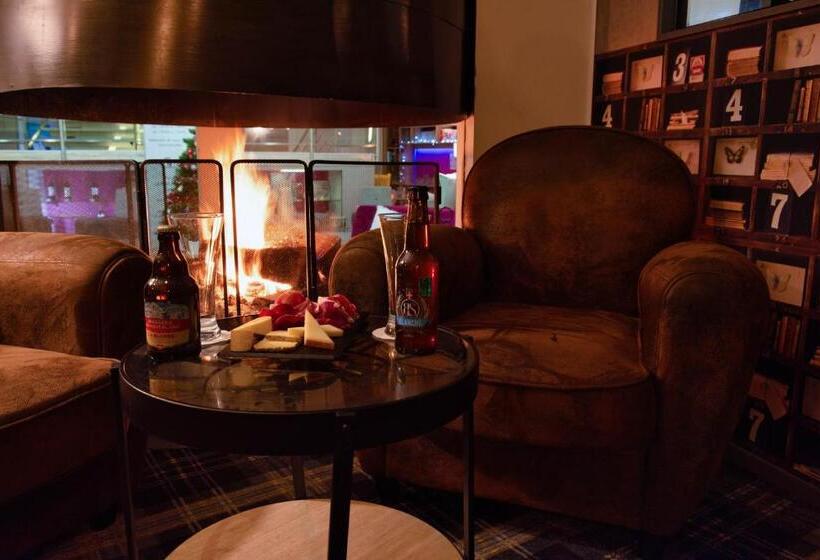 בית מלון כפרי Hôtel Mercure Annecy Sud