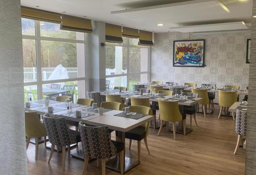 בית מלון כפרי Hôtel Mercure Annecy Sud