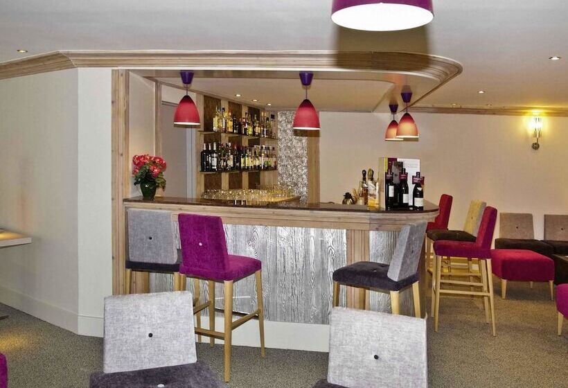 בית מלון כפרי Hôtel Mercure Annecy Sud