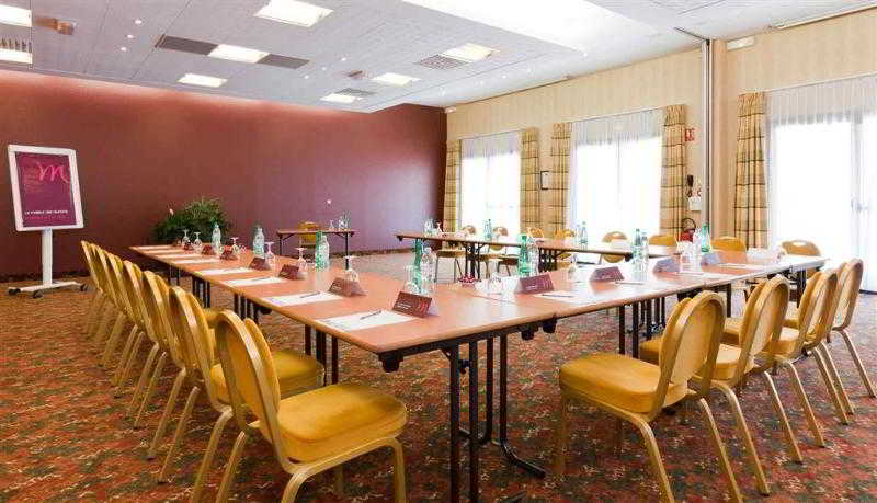 בית מלון כפרי Mercure Auxerre Autoroute Du Soleil