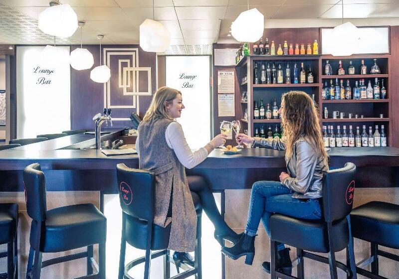 בית מלון כפרי Mercure Auxerre Autoroute Du Soleil