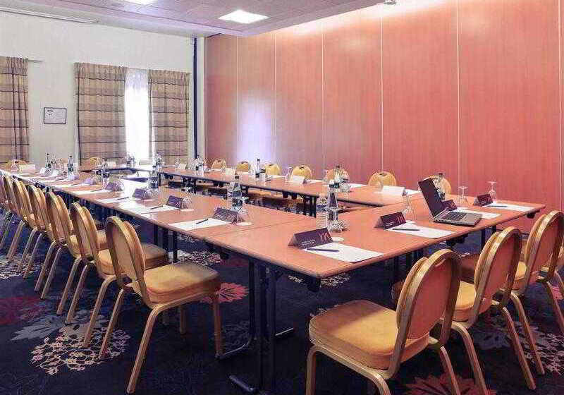 בית מלון כפרי Mercure Auxerre Autoroute Du Soleil