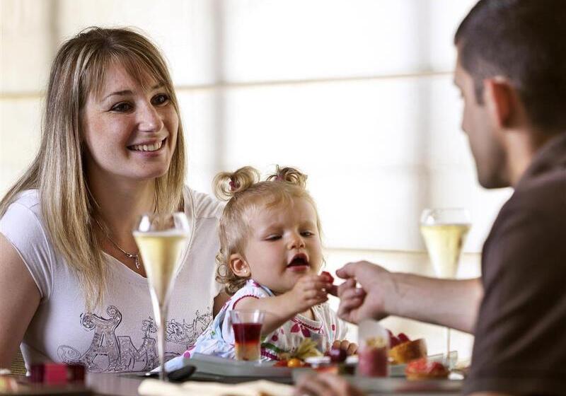 בית מלון כפרי Mercure Auxerre Autoroute Du Soleil