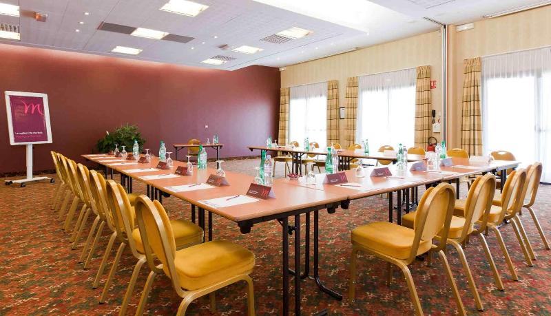 בית מלון כפרי Mercure Auxerre Autoroute Du Soleil