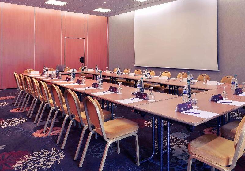 בית מלון כפרי Mercure Auxerre Autoroute Du Soleil