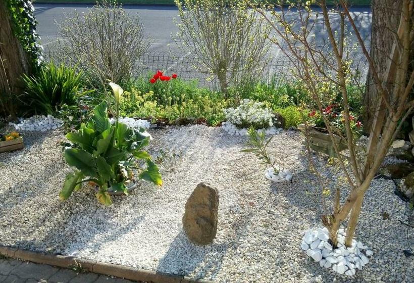 Отель Hôtel Montespan