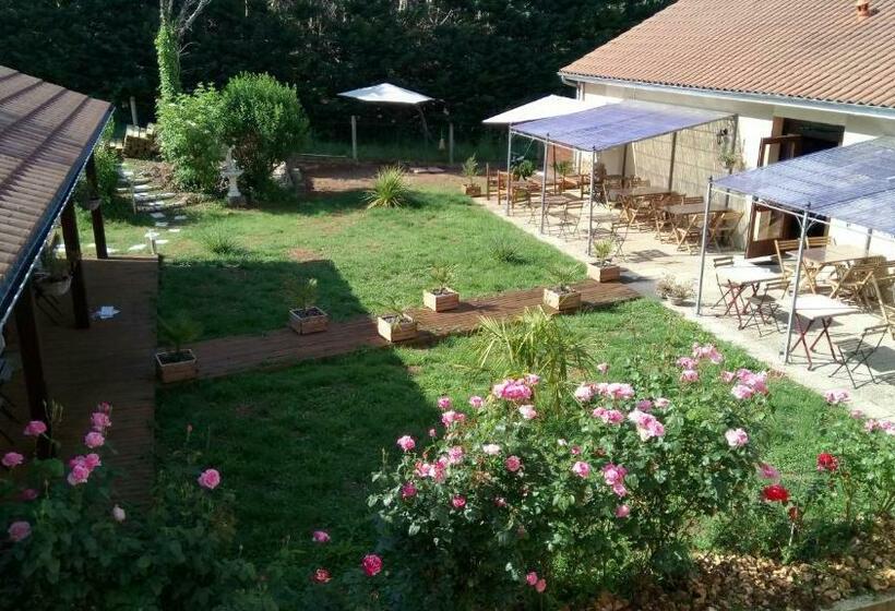 Отель Hôtel Montespan