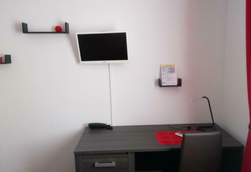 Отель Hôtel Montespan