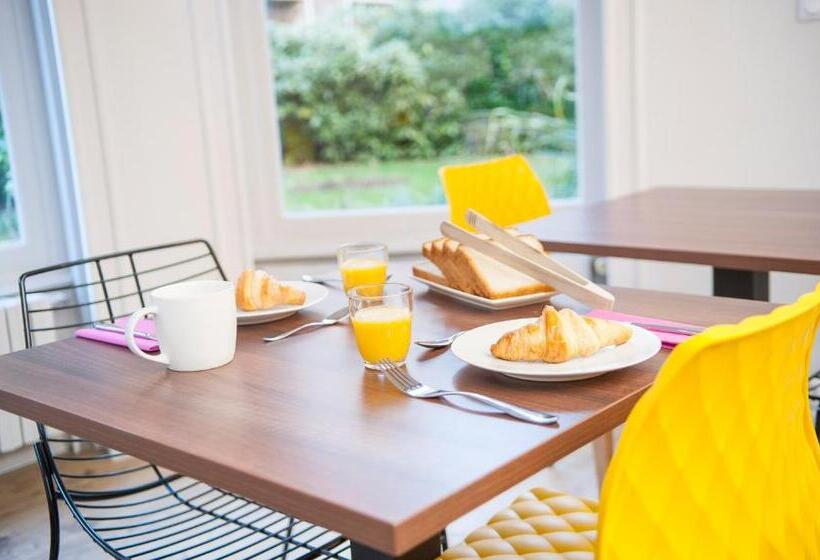 Отель Hôtel Métropole