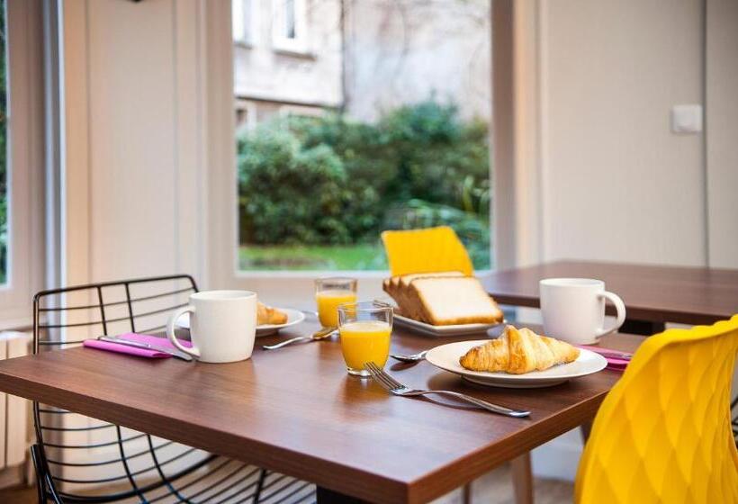 Отель Hôtel Métropole