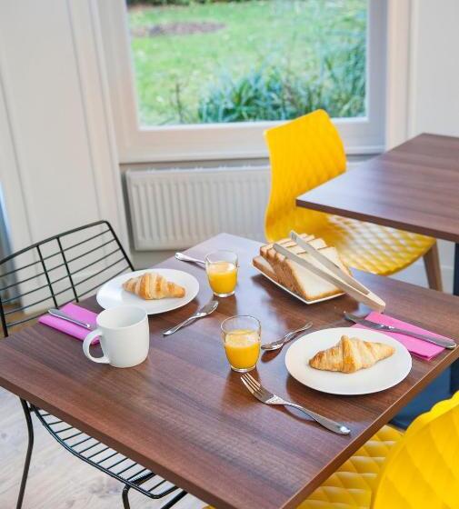 Отель Hôtel Métropole