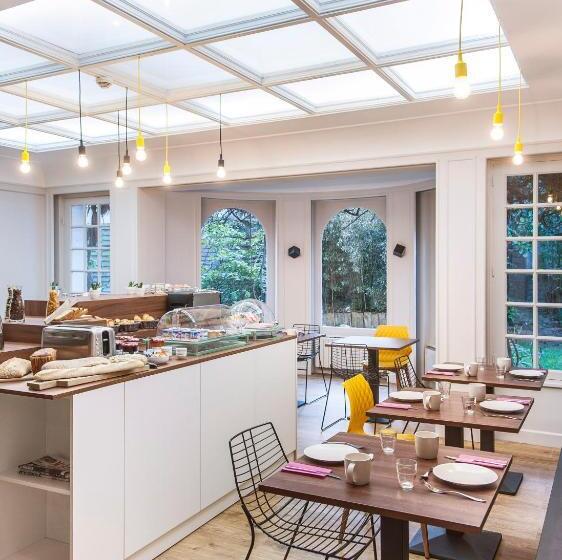 Отель Hôtel Métropole