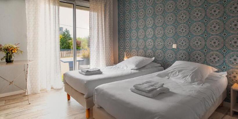 בית מלון כפרי Hôtel Restaurant La Voile Bleue