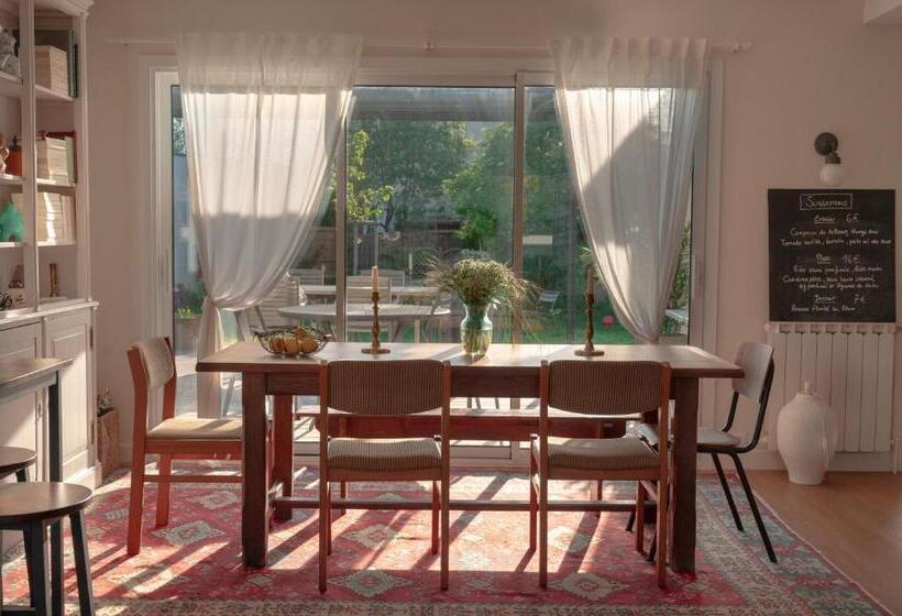 בית מלון כפרי Hôtel Restaurant La Voile Bleue