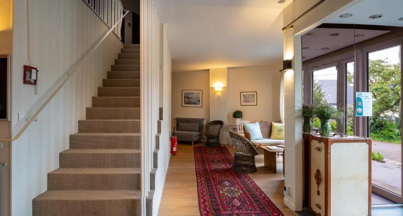 בית מלון כפרי Hôtel Restaurant La Voile Bleue