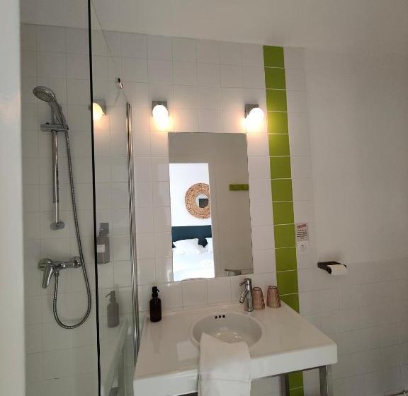 בית מלון כפרי Hôtel Restaurant La Voile Bleue