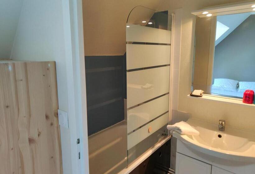 בית מלון כפרי Hôtel Restaurant La Voile Bleue