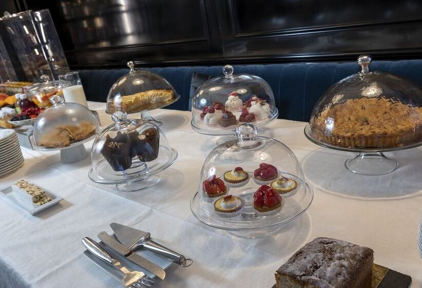 Отель Le Yaca Saint Tropez