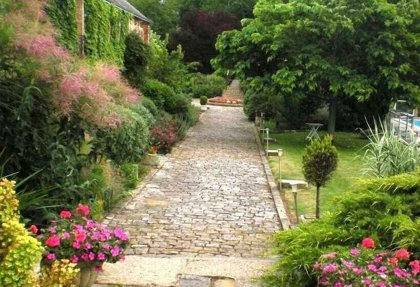 Отель Hôtel Restaurant Ricordeau