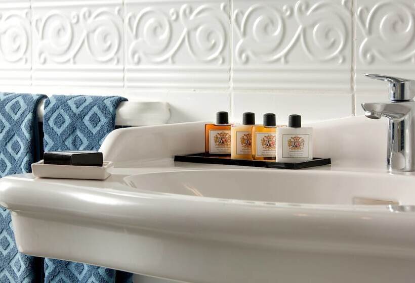 فندق Hôtel Saint Martin   La Maison Younan