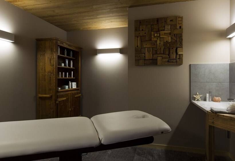 Chalet Hotel Crychar