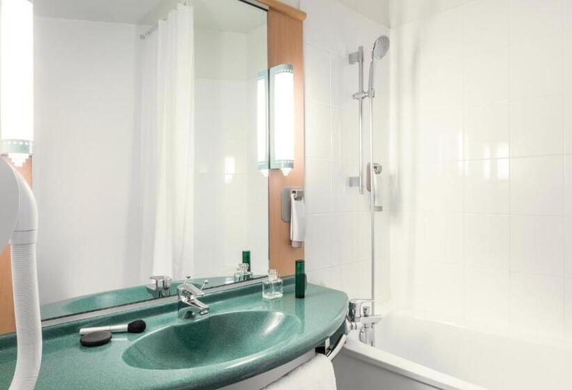 ホテル Ibis Lyon Est Bron