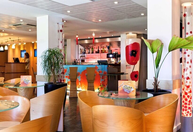 ホテル Ibis Lyon Est Bron