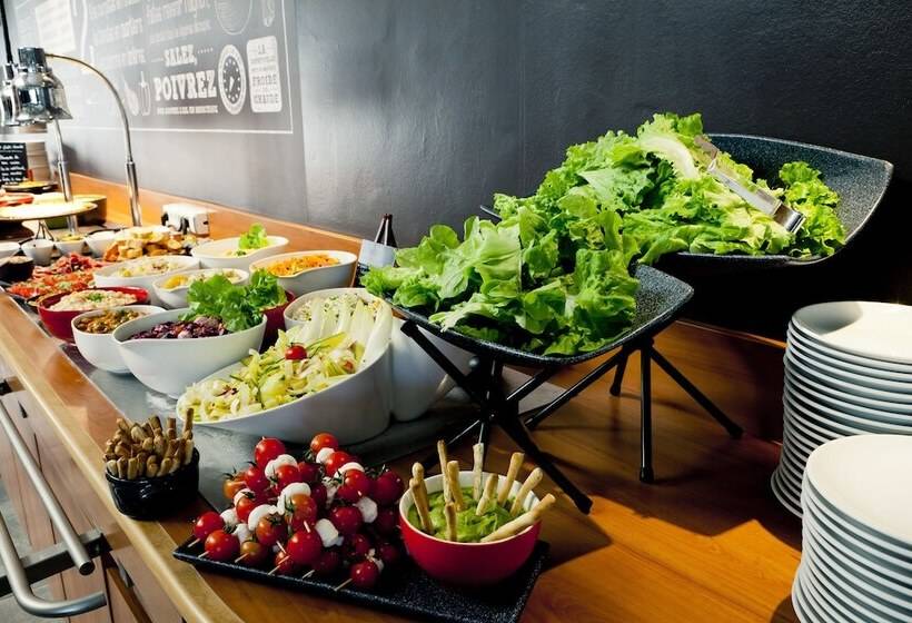 בית מלון כפרי Ibis Lyon Est Bron