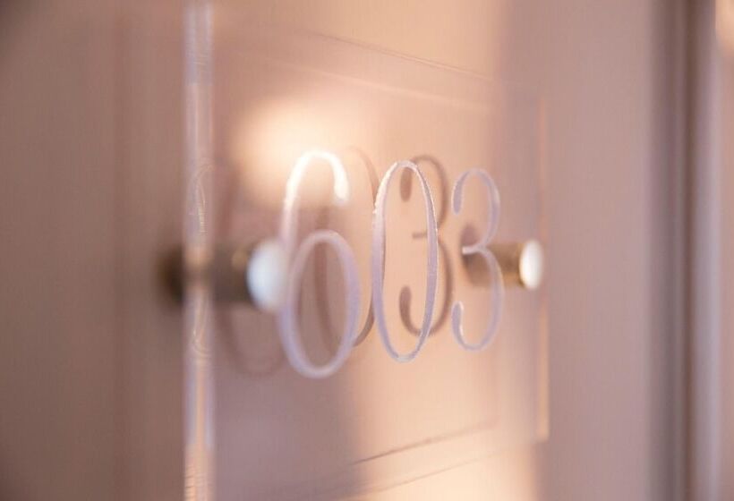 ホテル Hôtel Jacques De Molay   Fitness & Sauna