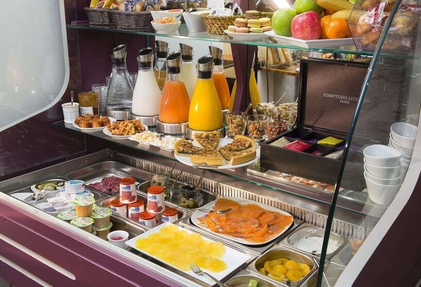 ホテル Hôtel Jacques De Molay   Fitness & Sauna