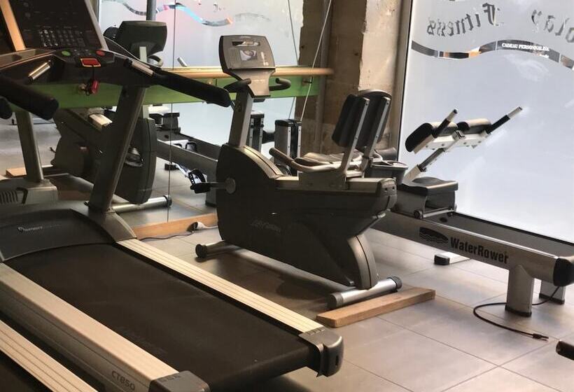 ホテル Hôtel Jacques De Molay   Fitness & Sauna