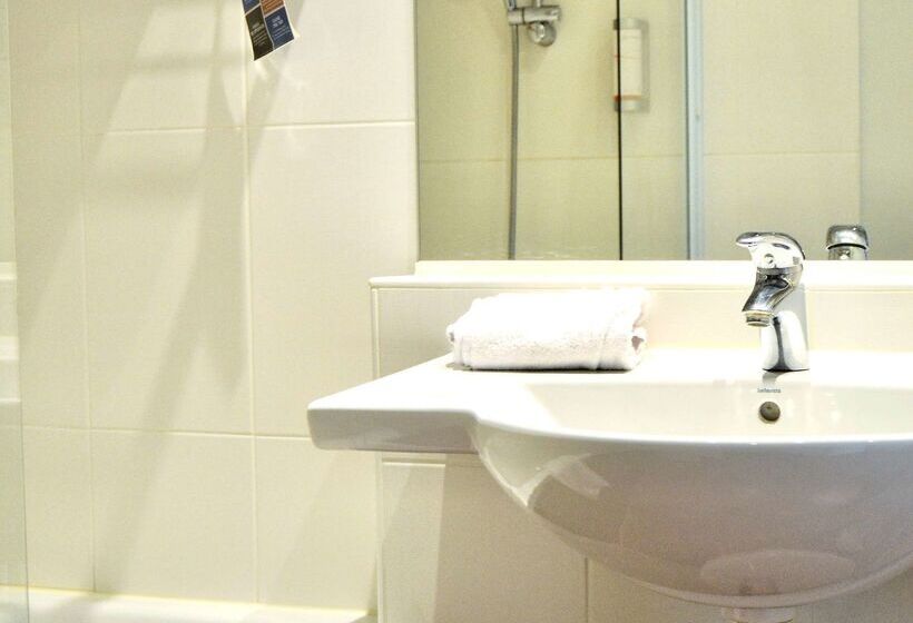 Kyriad Hotel Tours Centre