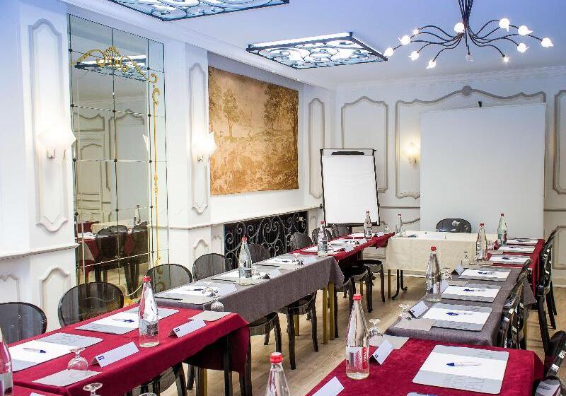 Kyriad Hotel Tours Centre