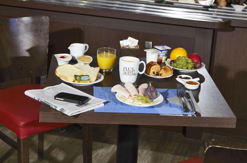 ホテル Kyriad Vannes Centreville