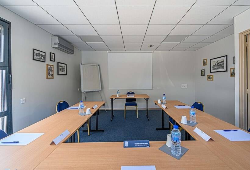 酒店 Kyriad Vannes Centreville